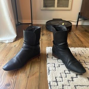 Chloe black flat booties